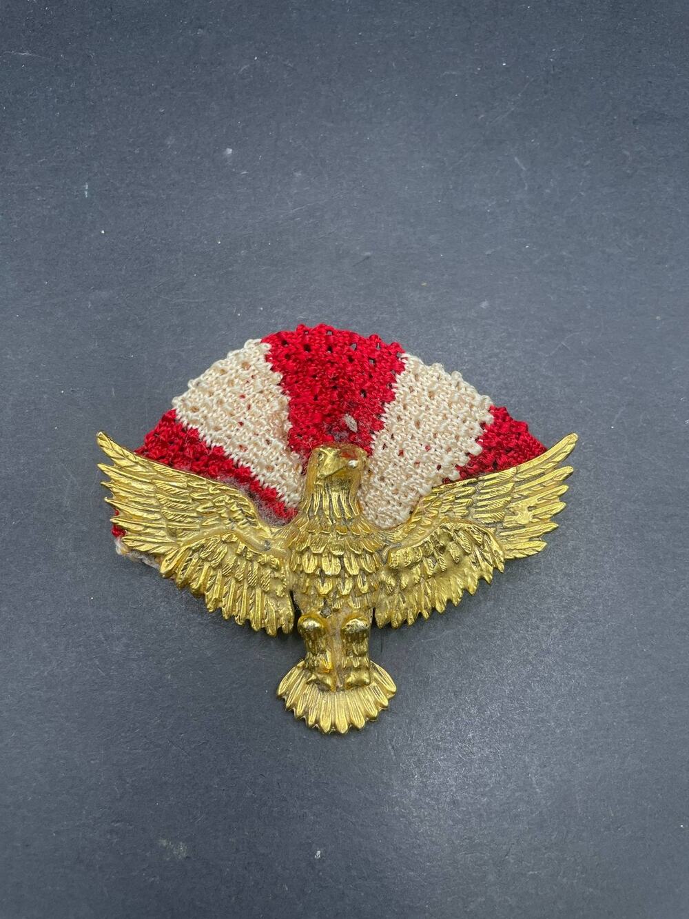 Vintage Gold Tone Eagle Parachute Pin Badge Red White Fabric Backing Emblem